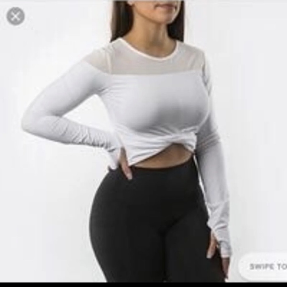 Buffbunny crop top white medium